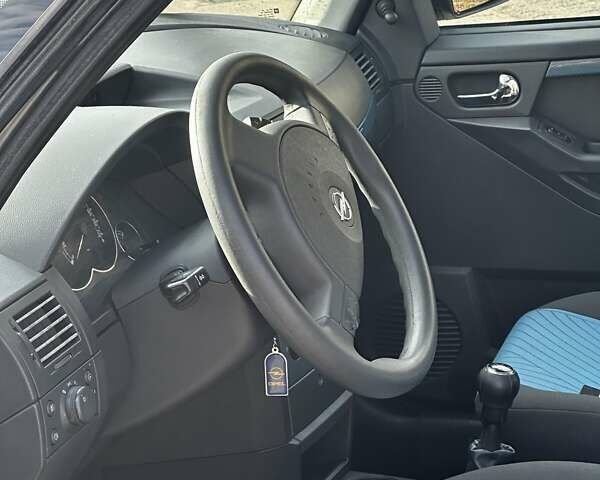 Серый Опель Мерива, объемом двигателя 1.36 л и пробегом 176 тыс. км за 3800 $, фото 7 на Automoto.ua