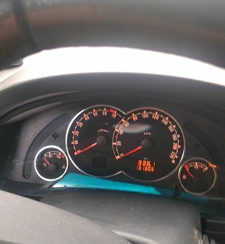 Серый Опель Мерива, объемом двигателя 1.6 л и пробегом 131 тыс. км за 3950 $, фото 2 на Automoto.ua