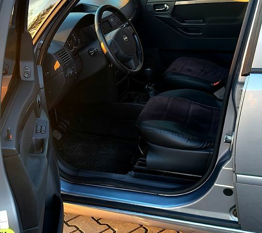 Сірий Опель Меріва, об'ємом двигуна 1.6 л та пробігом 298 тис. км за 4300 $, фото 5 на Automoto.ua