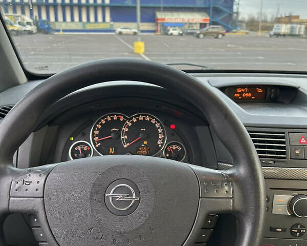 Сірий Опель Меріва, об'ємом двигуна 1.6 л та пробігом 205 тис. км за 4199 $, фото 9 на Automoto.ua