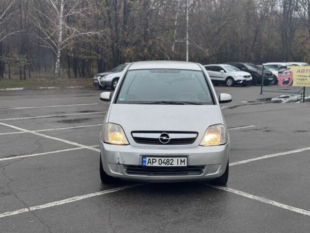 Серый Опель Мерива, объемом двигателя 1.7 л и пробегом 254 тыс. км за 3500 $, фото 2 на Automoto.ua