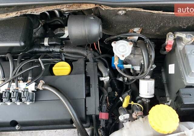 Опель Мерива 2006 в Запорожье на Automoto.ua Серый Опель Мерива, объемом двигателя 1.6 л и пробегом 252 тыс. км за 5350 $, фото 21 на Automoto.ua