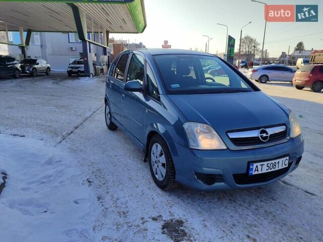 Серый Опель Мерива, объемом двигателя 1.4 л и пробегом 187 тыс. км за 3800 $, фото 2 на Automoto.ua