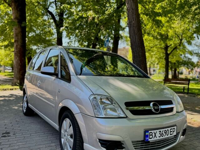 Серый Опель Мерива, объемом двигателя 1.6 л и пробегом 168 тыс. км за 4000 $, фото 1 на Automoto.ua