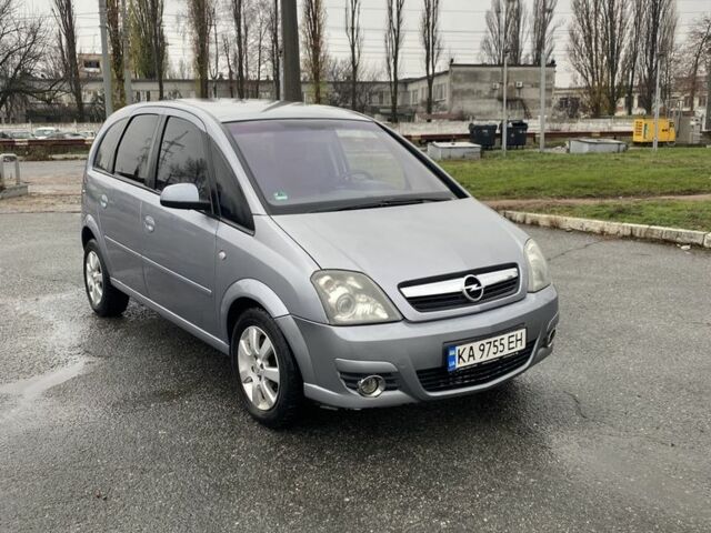 Серый Опель Мерива, объемом двигателя 1.8 л и пробегом 210 тыс. км за 3800 $, фото 1 на Automoto.ua