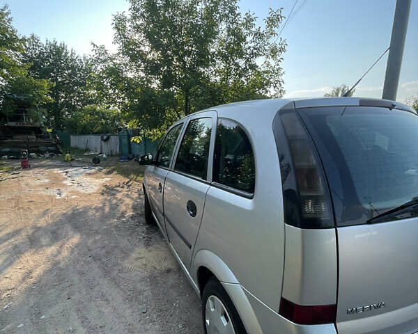 Сірий Опель Меріва, об'ємом двигуна 1.36 л та пробігом 294 тис. км за 4300 $, фото 1 на Automoto.ua