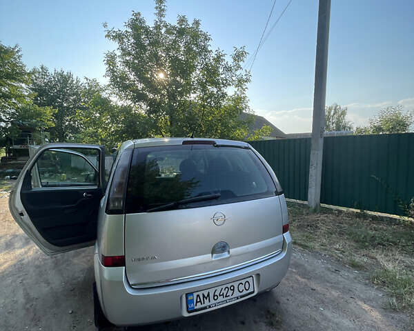 Сірий Опель Меріва, об'ємом двигуна 1.36 л та пробігом 294 тис. км за 4300 $, фото 3 на Automoto.ua