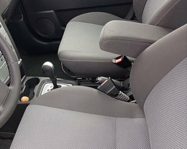 Серый Опель Мерива, объемом двигателя 1.6 л и пробегом 198 тыс. км за 6350 $, фото 42 на Automoto.ua