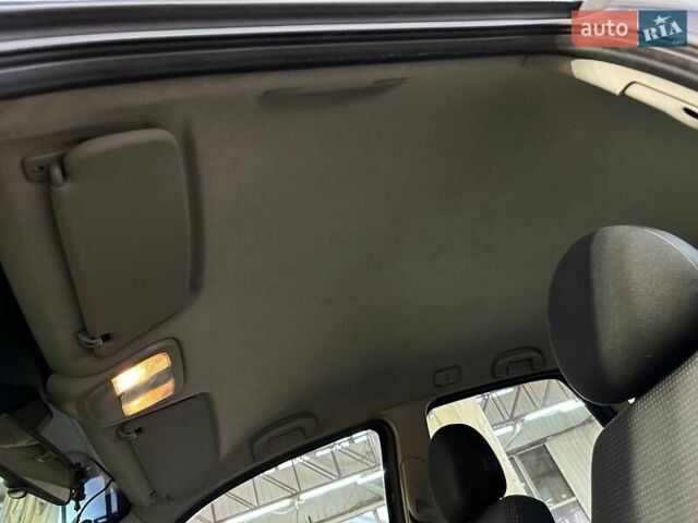 Серый Опель Мерива, объемом двигателя 1.6 л и пробегом 101 тыс. км за 6200 $, фото 24 на Automoto.ua