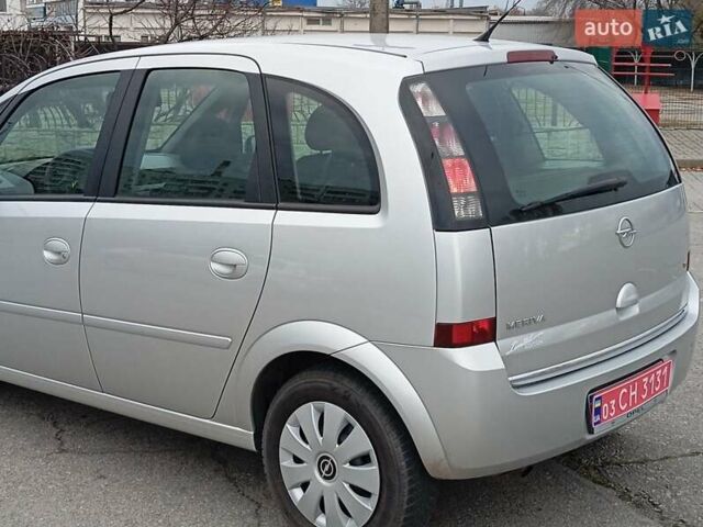 Серый Опель Мерива, объемом двигателя 1.6 л и пробегом 198 тыс. км за 6350 $, фото 6 на Automoto.ua
