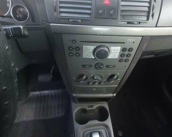 Сірий Опель Меріва, об'ємом двигуна 1.61 л та пробігом 193 тис. км за 4900 $, фото 18 на Automoto.ua