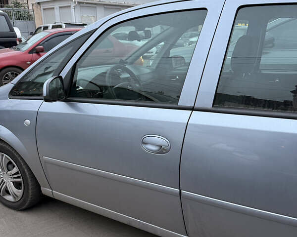 Серый Опель Мерива, объемом двигателя 1.6 л и пробегом 223 тыс. км за 3800 $, фото 7 на Automoto.ua