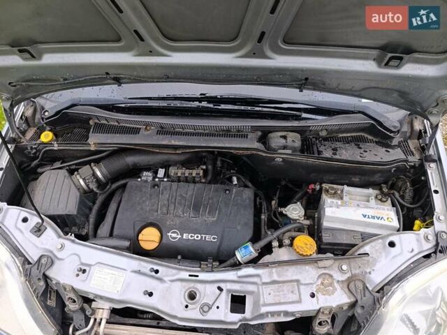 Сірий Опель Меріва, об'ємом двигуна 1.8 л та пробігом 330 тис. км за 3600 $, фото 4 на Automoto.ua