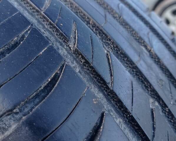 Сірий Опель Меріва, об'ємом двигуна 1.61 л та пробігом 193 тис. км за 4900 $, фото 34 на Automoto.ua