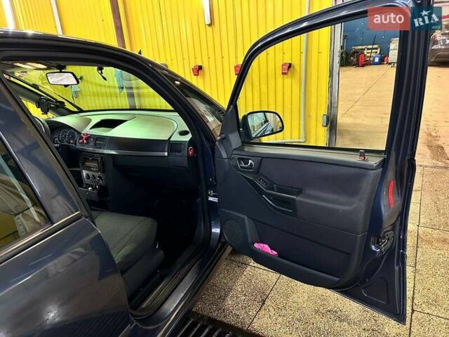 Серый Опель Мерива, объемом двигателя 1.6 л и пробегом 101 тыс. км за 6200 $, фото 17 на Automoto.ua