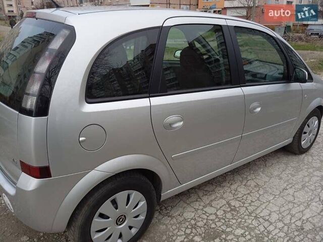 Серый Опель Мерива, объемом двигателя 1.6 л и пробегом 200 тыс. км за 6350 $, фото 4 на Automoto.ua