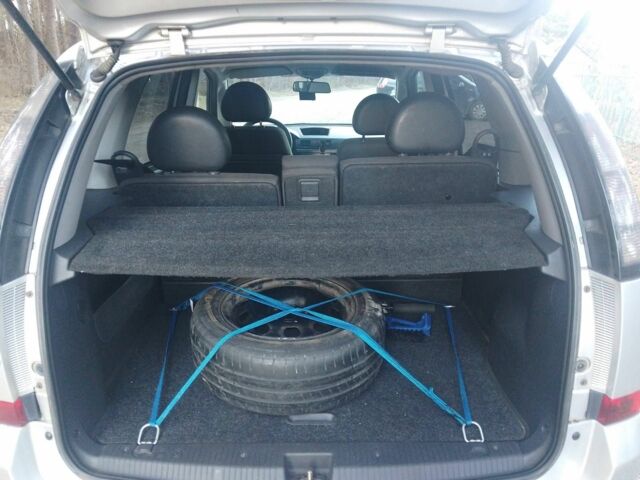 Сірий Опель Меріва, об'ємом двигуна 0 л та пробігом 257 тис. км за 4000 $, фото 9 на Automoto.ua