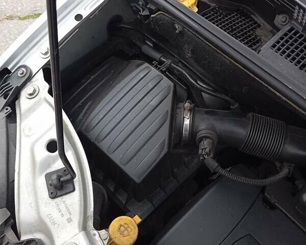 Серый Опель Мерива, объемом двигателя 1.6 л и пробегом 198 тыс. км за 6350 $, фото 18 на Automoto.ua