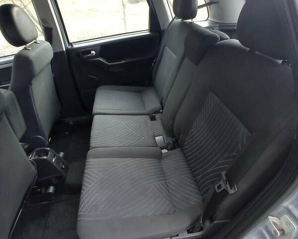 Сірий Опель Меріва, об'ємом двигуна 1.61 л та пробігом 193 тис. км за 4900 $, фото 27 на Automoto.ua