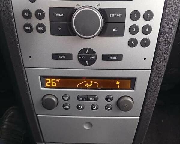 Серый Опель Мерива, объемом двигателя 1.6 л и пробегом 198 тыс. км за 6350 $, фото 51 на Automoto.ua