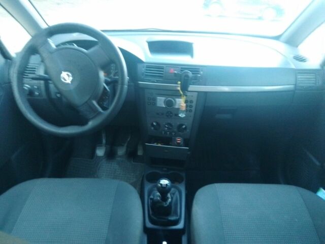 Сірий Опель Меріва, об'ємом двигуна 0 л та пробігом 257 тис. км за 4000 $, фото 5 на Automoto.ua