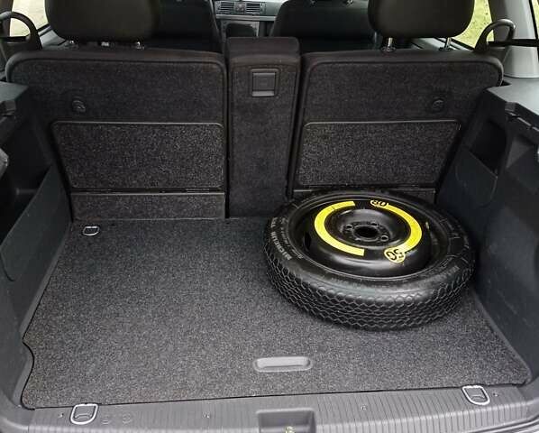 Сірий Опель Меріва, об'ємом двигуна 1.61 л та пробігом 193 тис. км за 4900 $, фото 14 на Automoto.ua