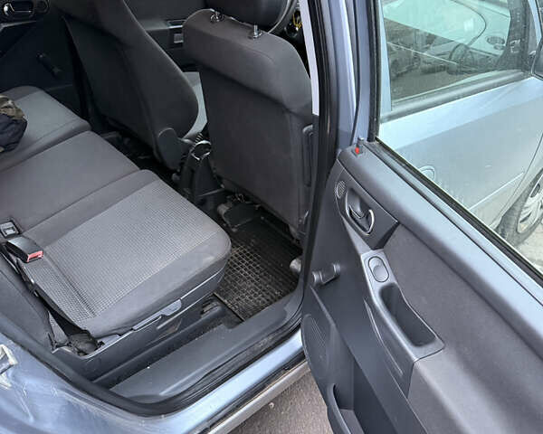 Серый Опель Мерива, объемом двигателя 1.6 л и пробегом 223 тыс. км за 3800 $, фото 11 на Automoto.ua