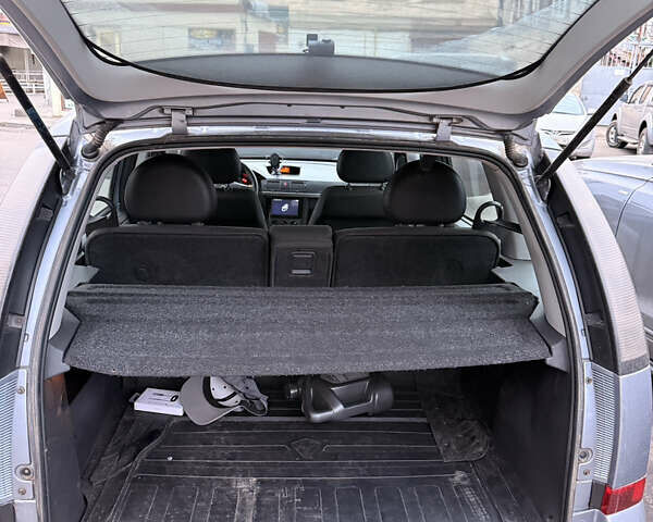 Серый Опель Мерива, объемом двигателя 1.6 л и пробегом 223 тыс. км за 3800 $, фото 14 на Automoto.ua