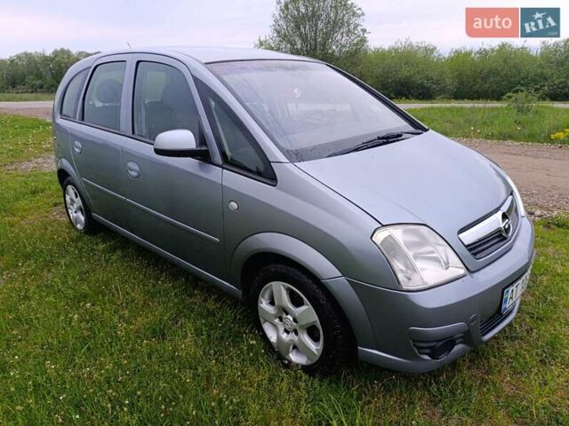 Сірий Опель Меріва, об'ємом двигуна 1.8 л та пробігом 330 тис. км за 3600 $, фото 7 на Automoto.ua