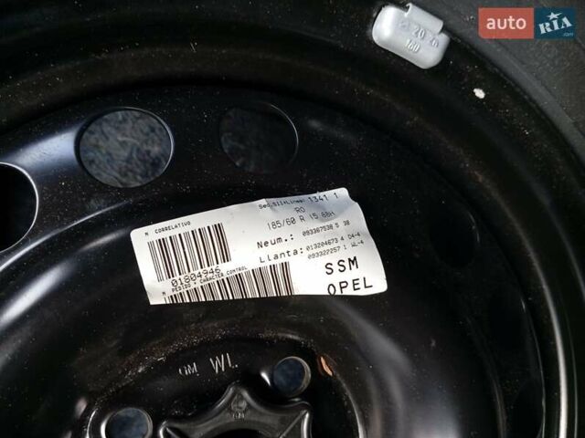 Серый Опель Мерива, объемом двигателя 1.6 л и пробегом 198 тыс. км за 6350 $, фото 63 на Automoto.ua