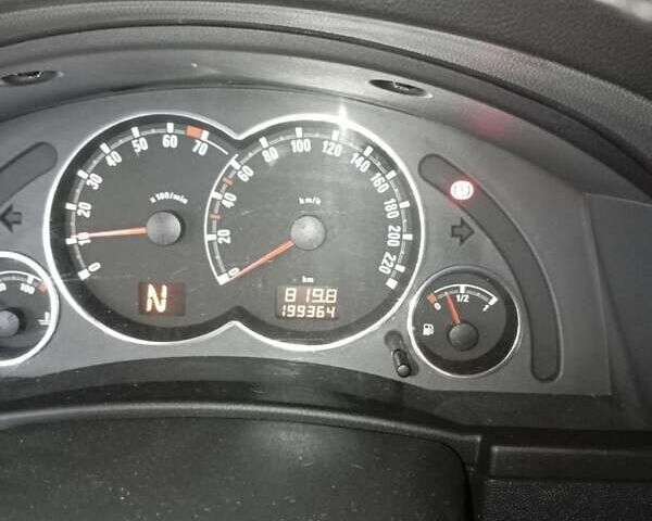 Серый Опель Мерива, объемом двигателя 1.6 л и пробегом 200 тыс. км за 6350 $, фото 12 на Automoto.ua