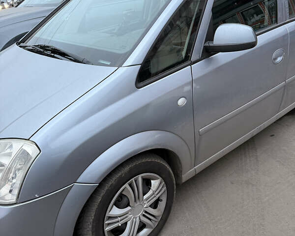 Серый Опель Мерива, объемом двигателя 1.6 л и пробегом 223 тыс. км за 3800 $, фото 6 на Automoto.ua