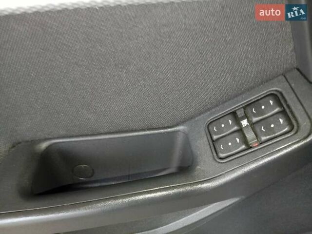 Серый Опель Мерива, объемом двигателя 1.6 л и пробегом 200 тыс. км за 6350 $, фото 11 на Automoto.ua