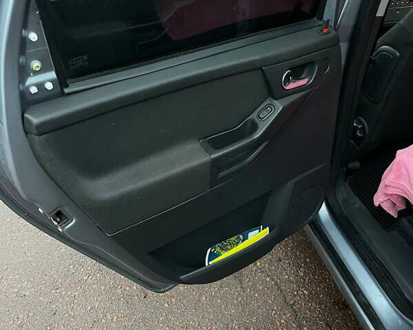 Сірий Опель Меріва, об'ємом двигуна 1.6 л та пробігом 180 тис. км за 5500 $, фото 18 на Automoto.ua