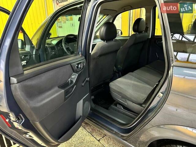 Серый Опель Мерива, объемом двигателя 1.6 л и пробегом 101 тыс. км за 6200 $, фото 19 на Automoto.ua