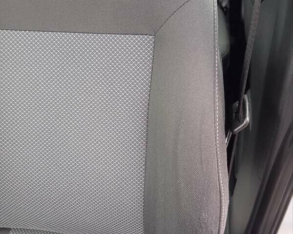 Серый Опель Мерива, объемом двигателя 1.6 л и пробегом 198 тыс. км за 6350 $, фото 41 на Automoto.ua