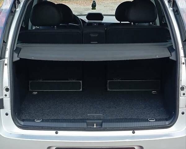 Серый Опель Мерива, объемом двигателя 1.6 л и пробегом 198 тыс. км за 6350 $, фото 60 на Automoto.ua