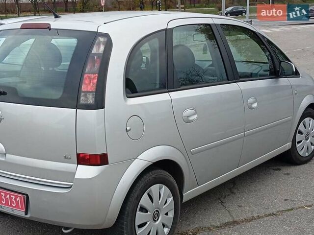 Серый Опель Мерива, объемом двигателя 1.6 л и пробегом 198 тыс. км за 6350 $, фото 3 на Automoto.ua