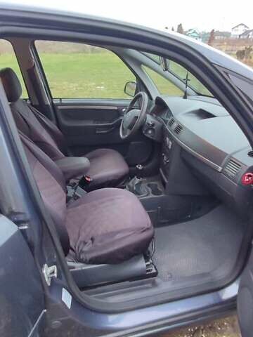 Сірий Опель Меріва, об'ємом двигуна 1.4 л та пробігом 220 тис. км за 3800 $, фото 9 на Automoto.ua