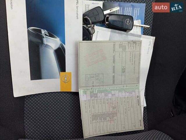 Серый Опель Мерива, объемом двигателя 1.6 л и пробегом 199 тыс. км за 5900 $, фото 20 на Automoto.ua