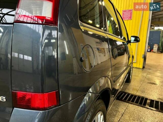 Серый Опель Мерива, объемом двигателя 1.6 л и пробегом 101 тыс. км за 6200 $, фото 9 на Automoto.ua