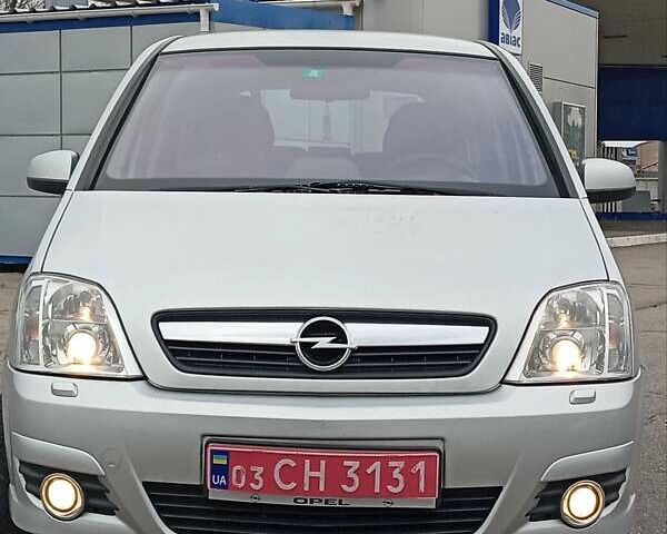 Серый Опель Мерива, объемом двигателя 1.6 л и пробегом 198 тыс. км за 6350 $, фото 9 на Automoto.ua