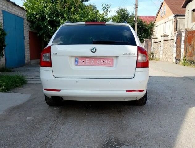 Серый Опель Мерива, объемом двигателя 0 л и пробегом 206 тыс. км за 4000 $, фото 9 на Automoto.ua