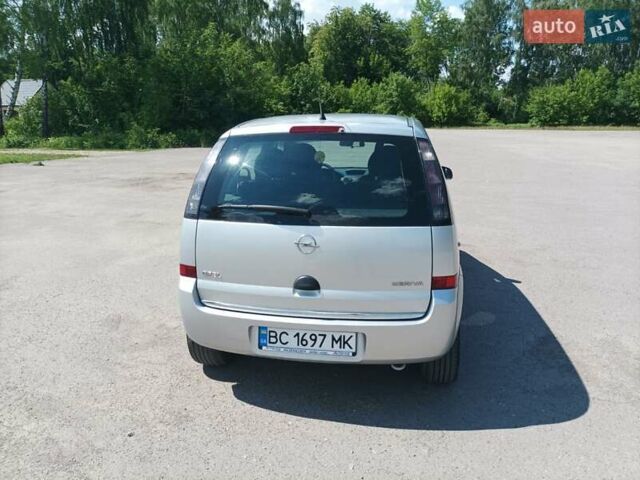 Серый Опель Мерива, объемом двигателя 1.4 л и пробегом 165 тыс. км за 5000 $, фото 2 на Automoto.ua