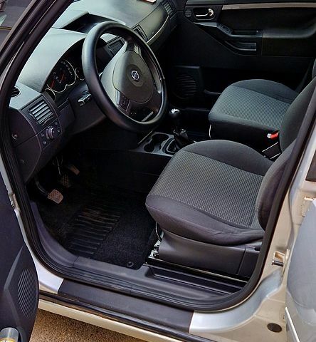 Серый Опель Мерива, объемом двигателя 1.6 л и пробегом 183 тыс. км за 3600 $, фото 11 на Automoto.ua