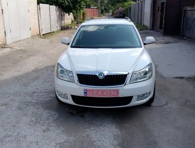 Серый Опель Мерива, объемом двигателя 0 л и пробегом 206 тыс. км за 4000 $, фото 7 на Automoto.ua