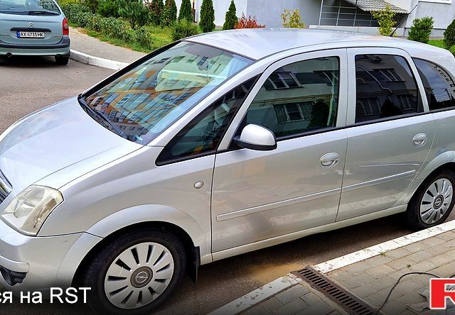 Серый Опель Мерива, объемом двигателя 1.6 л и пробегом 183 тыс. км за 3600 $, фото 2 на Automoto.ua