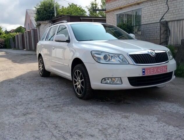 Серый Опель Мерива, объемом двигателя 0 л и пробегом 206 тыс. км за 4000 $, фото 8 на Automoto.ua