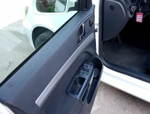 Серый Опель Мерива, объемом двигателя 0 л и пробегом 206 тыс. км за 4000 $, фото 11 на Automoto.ua