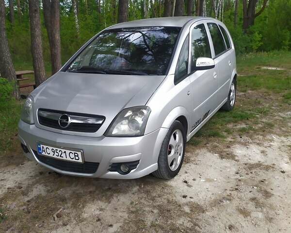 Серый Опель Мерива, объемом двигателя 1.2 л и пробегом 270 тыс. км за 3300 $, фото 5 на Automoto.ua